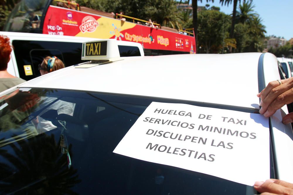 Este martes, los taxistas han continuado con sus movilizaciones