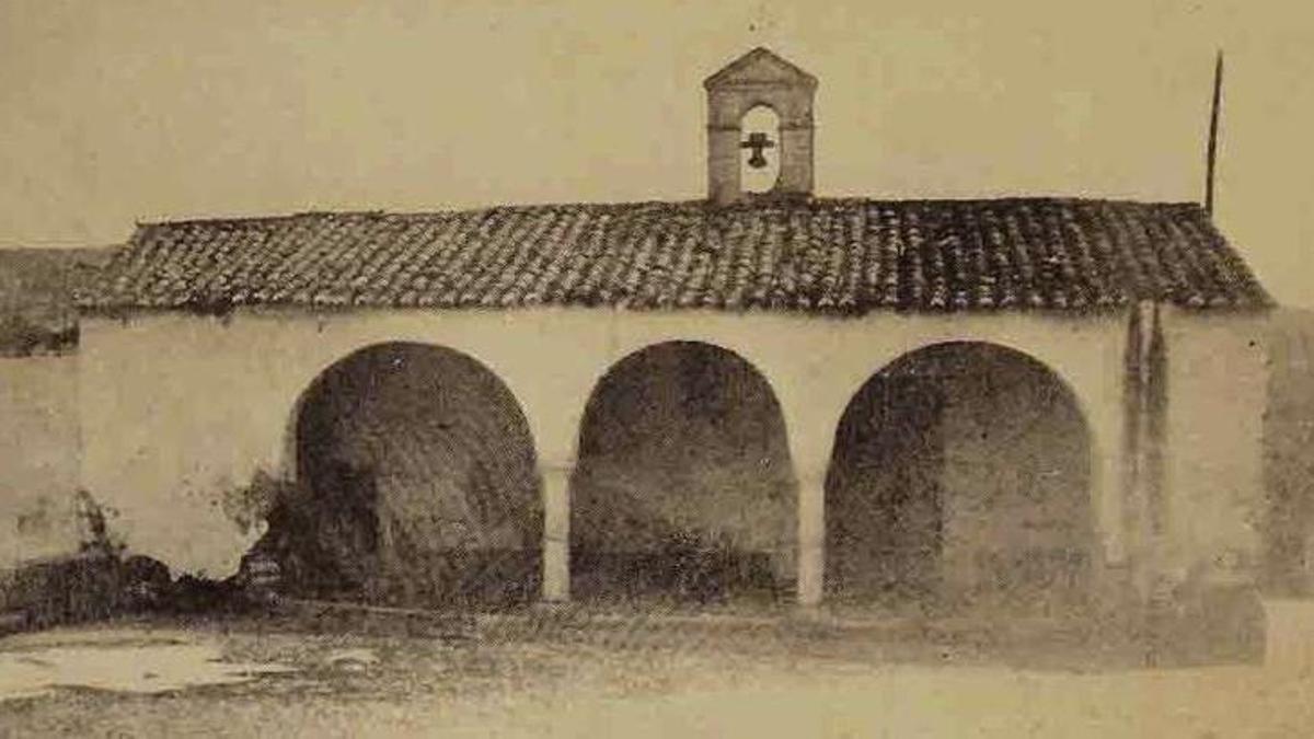 La ermita de las Candelas de Cáceres en el pasado.