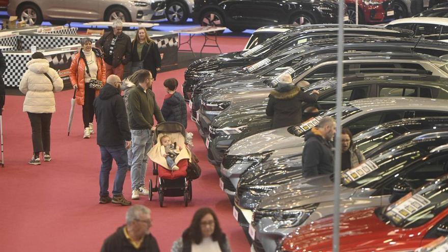 Visitantes en el Ifevi en MotorOcasión. | Pablo Gamarra