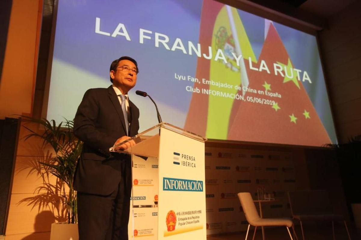 Jornada sobre la Nueva Ruta de la Seda en el Club INFORMACIÓN Jornada sobre la Nueva Ruta de la Seda en el Club INFORMACIÓN