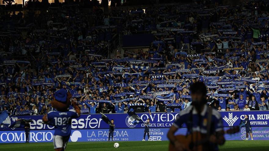 El Tartiere rugió y el Nuberu azul desató su tormenta: así se vivió el derbi en el campo