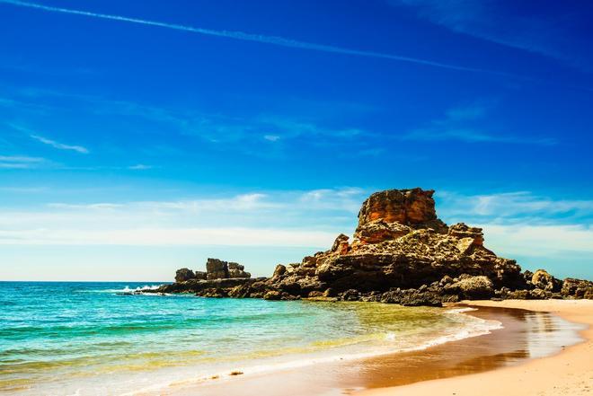 Playa de Castelejo en la costa del Algarve, Portugal