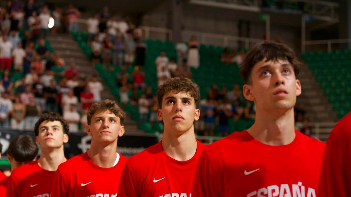 Primera jornada del Torneo Internacional de baloncesto sub-16 en Cáceres