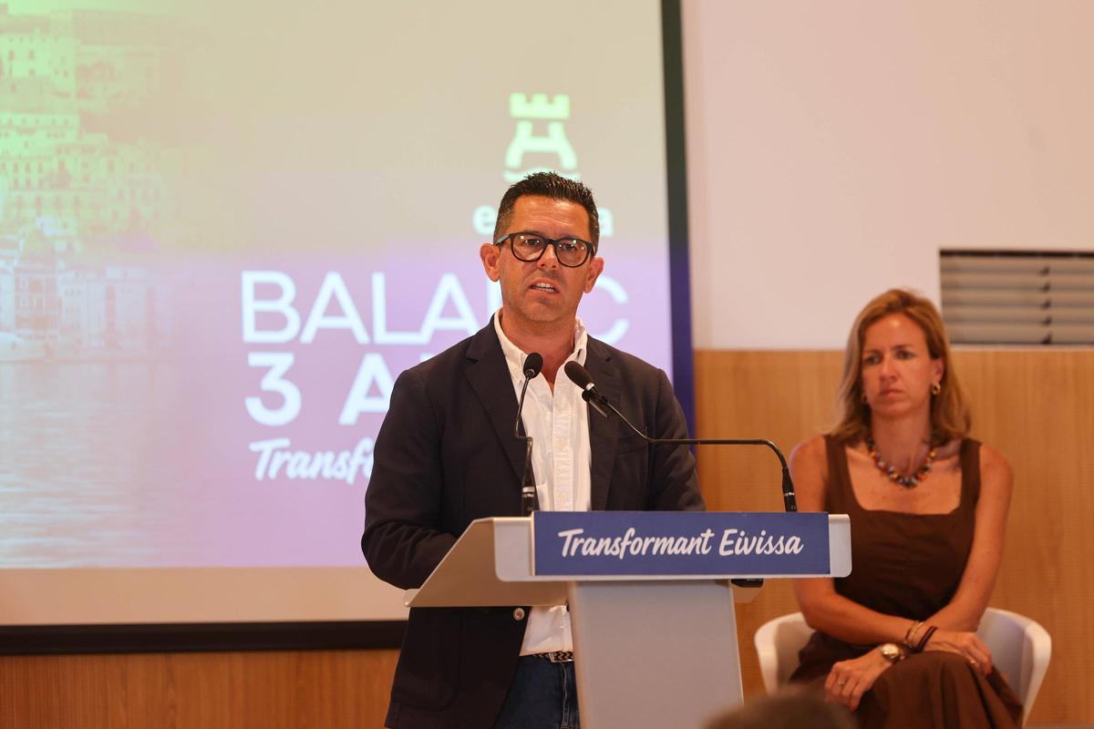 Galería: Rafael Triguero presenta el balance de tres años de mandato en el Ayuntamiento de Ibiza
