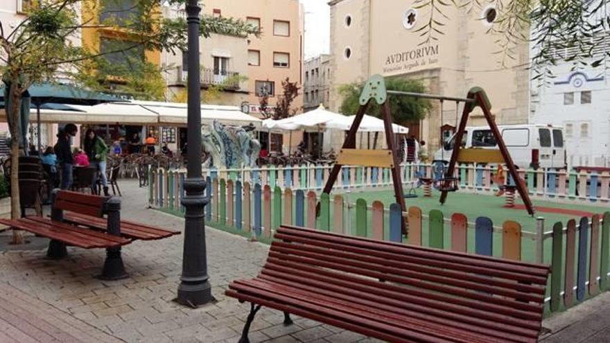 Modificarán el mobiliario urbano de la plaza San Agustín