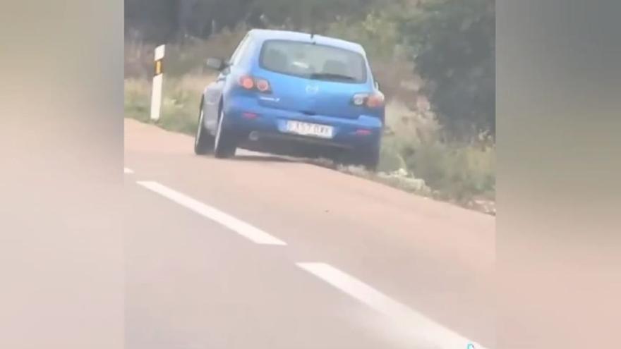 Vídeo: Un conductor visiblemente borracho circula por la A7