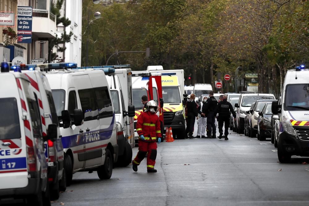 Cuatro heridos por arma blanca en París.