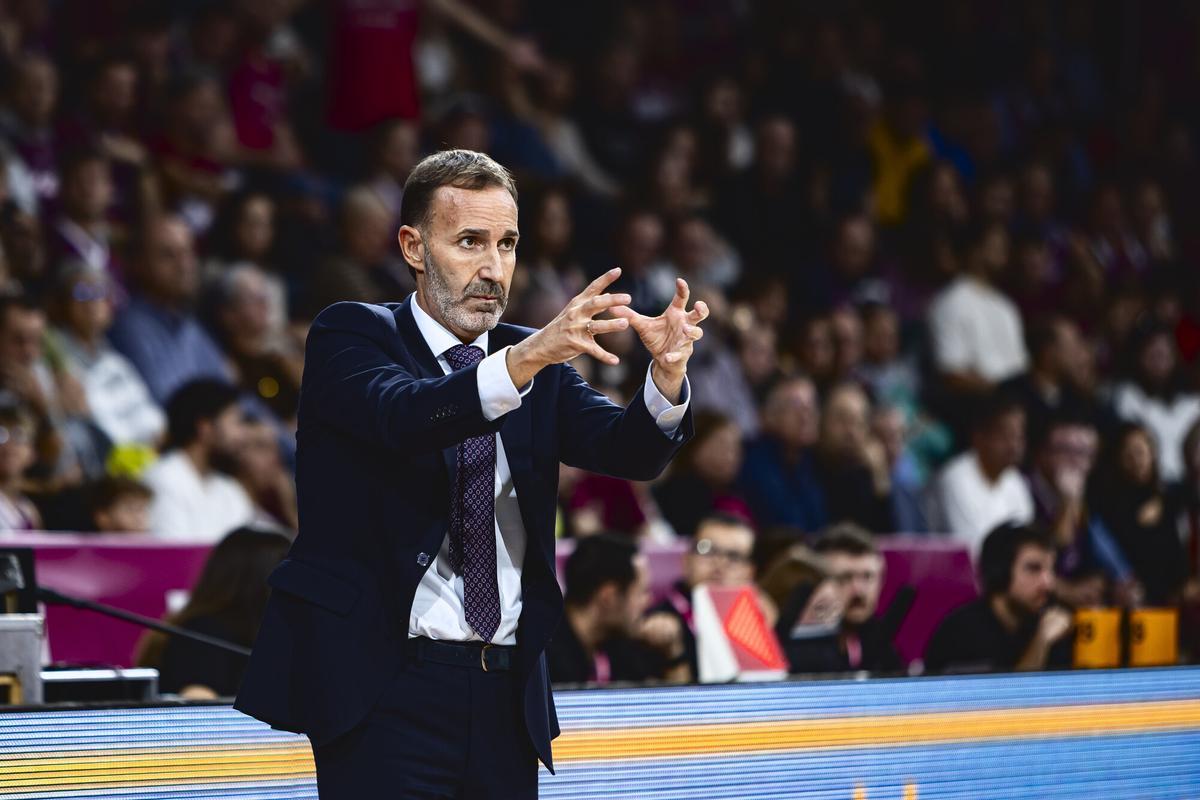 Sito Alonso, esta temporada dirigiendo al UCAM Murcia.