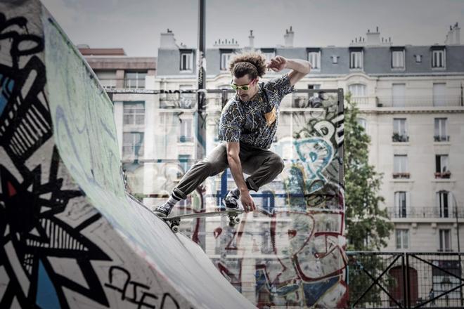 Foto de archivo tomada el 2 de mayo de 2017, el patinador francés Victor Pellegrin patina en París.