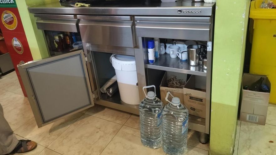 Cent mil euros perquè Teulada i Benitatxell compren aigua potable i la repartisquen en marraixes o cubes als seus veïns