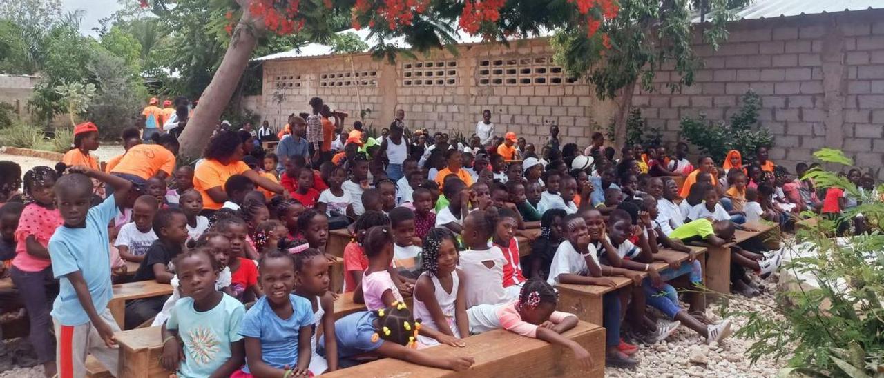 Uno de los grupos de niños que participaron en la anterior edición del campamento en Anse-à-Pitres. | Cedida