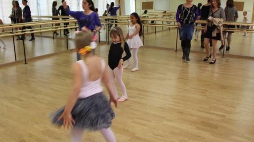 Rojales estrena aulas para la escuela de Danza