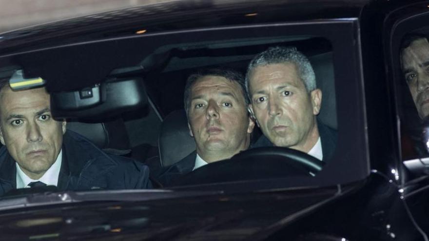 Renzi a su llegada a Quirinale, sede de la jefatura del Estado.