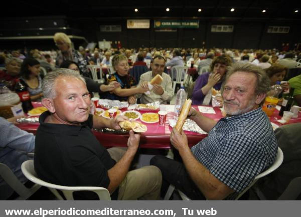 GALERÍA DE FOTOS - Cena de hermandad en las fiestas de Vila-real