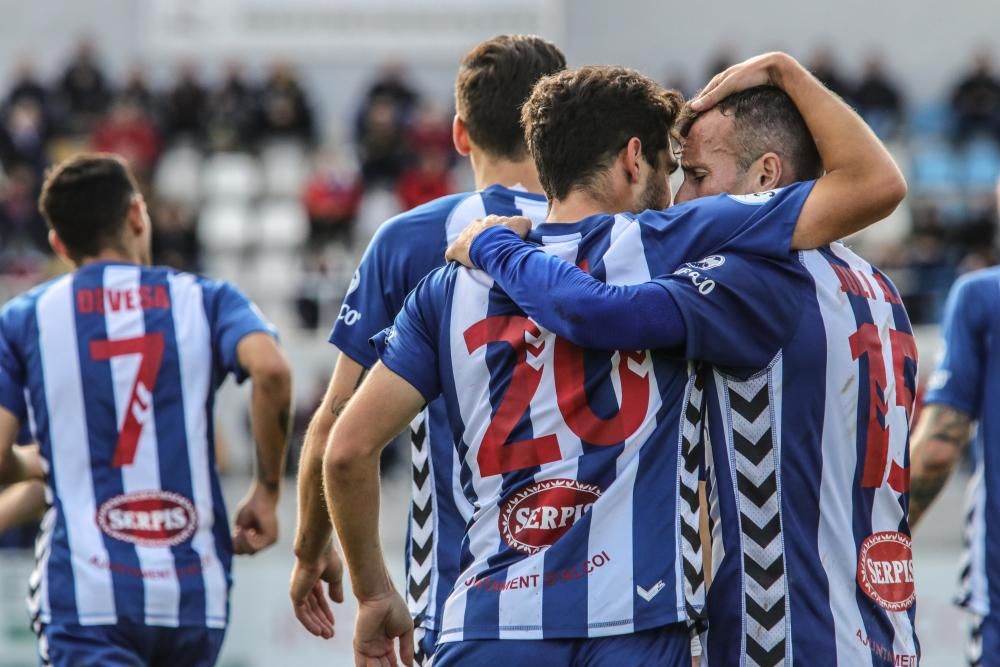 El Alcoyano se ha impuesto al Eldense (2-0) y ha aumentado a 9 puntos la diferencia con el Intercity.