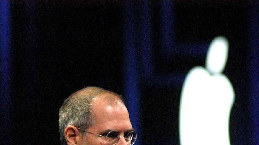 El consejero delegado de Apple, Steve Jobs, explicó hoy que los médicos creen haber descubierto la causa de la pérdida de peso que ha provocado especulaciones sobre su salud, y aseguró que seguirá al frente del gigante informático del que es co-fundador.