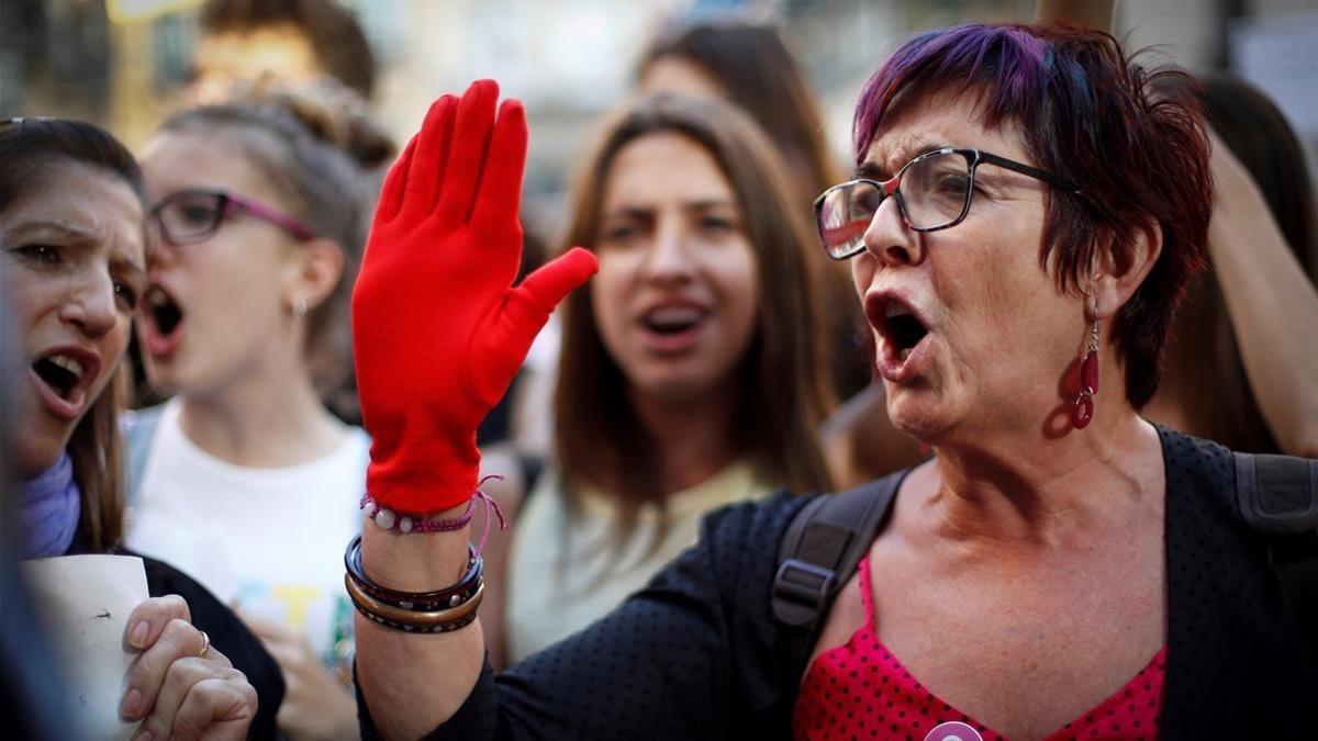 Manifestación en Pamplona contra la puesta en libertad de los miembros de 'La manada'
