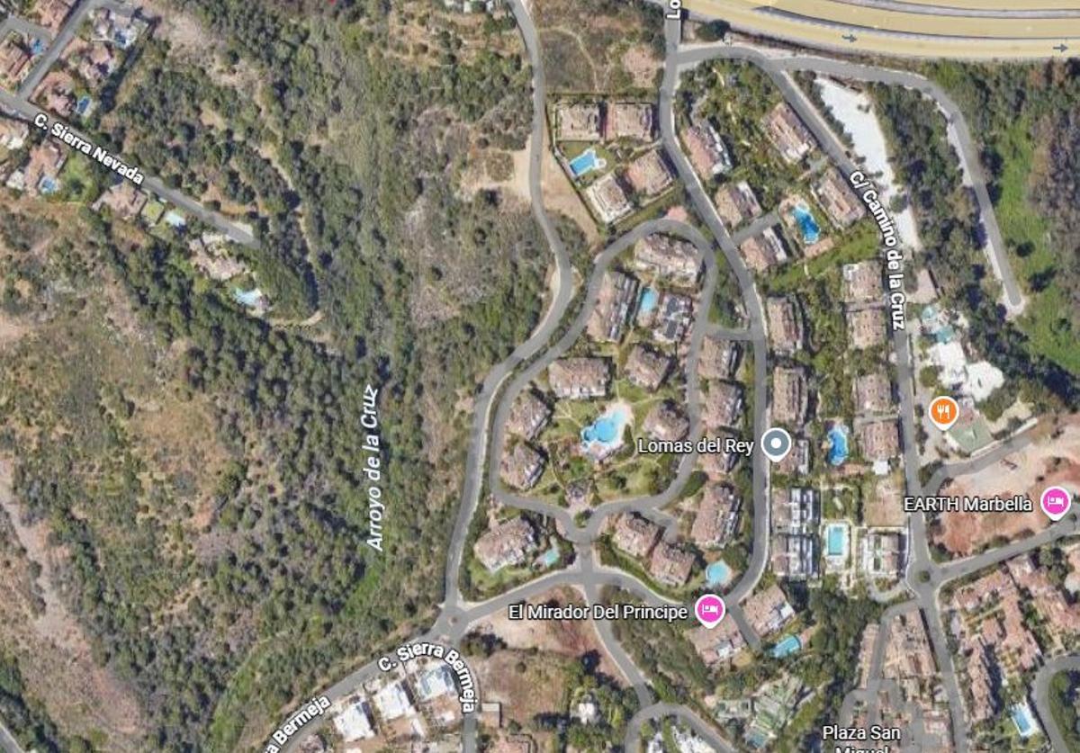 Arroyo de la Cruz, al norte de Marbella, sitio elegido para la construcción de un hotel de "alto nivel".