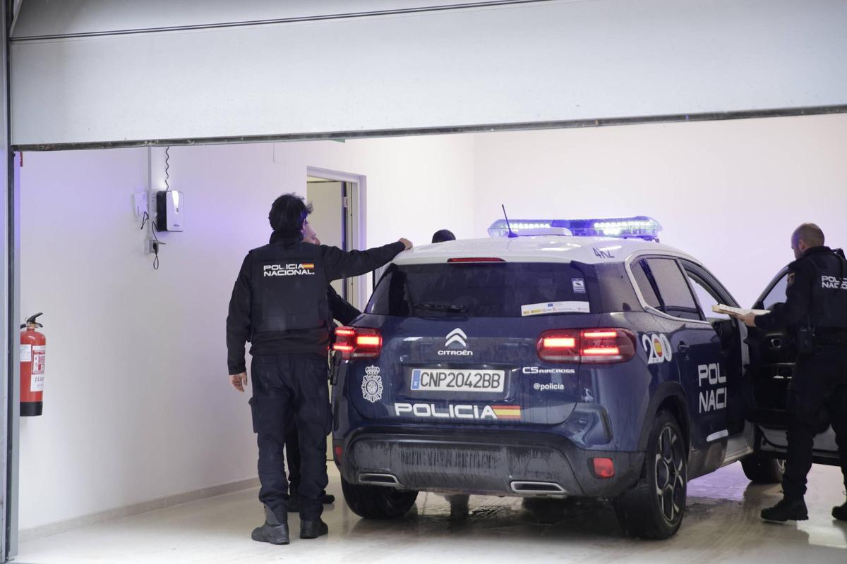 LLlegada a juzgados de Sama del detenido.