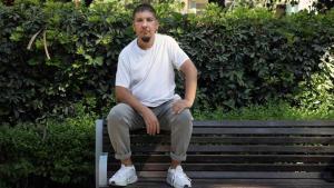 Juanma, fotografiado en el Parque de Málaga. | ÁLEX ZEA