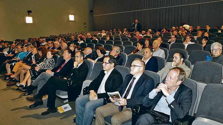 Asamblea y comida para los donantes de sangre de Gijón