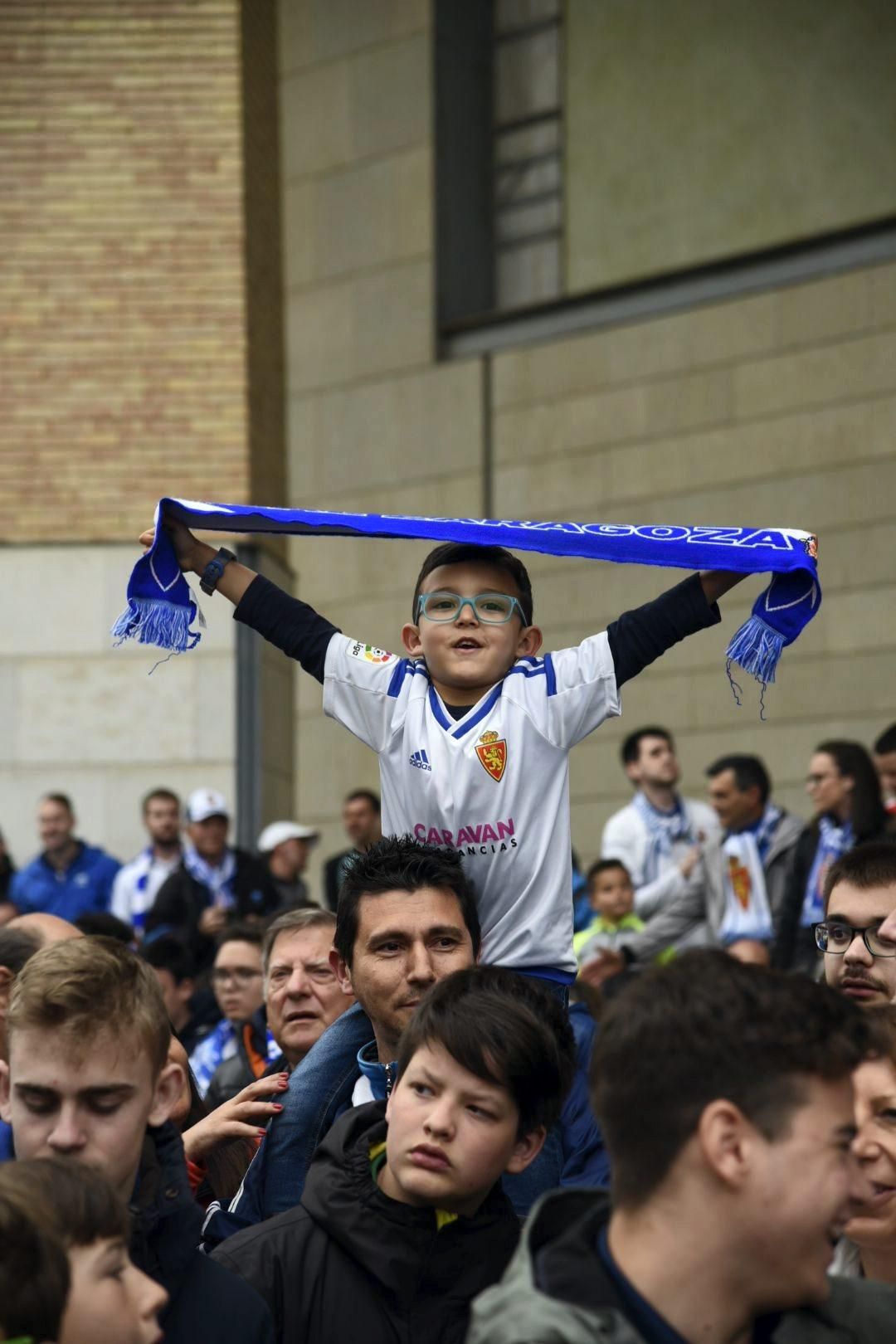 La aficiones del Real Zaragoza y de la SD Huesca volcadas con sus equipos