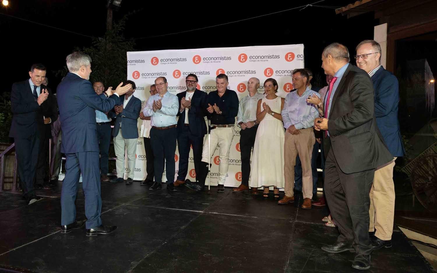 Los Economistas de Alicante celebran su cena anual en honor a su patrón