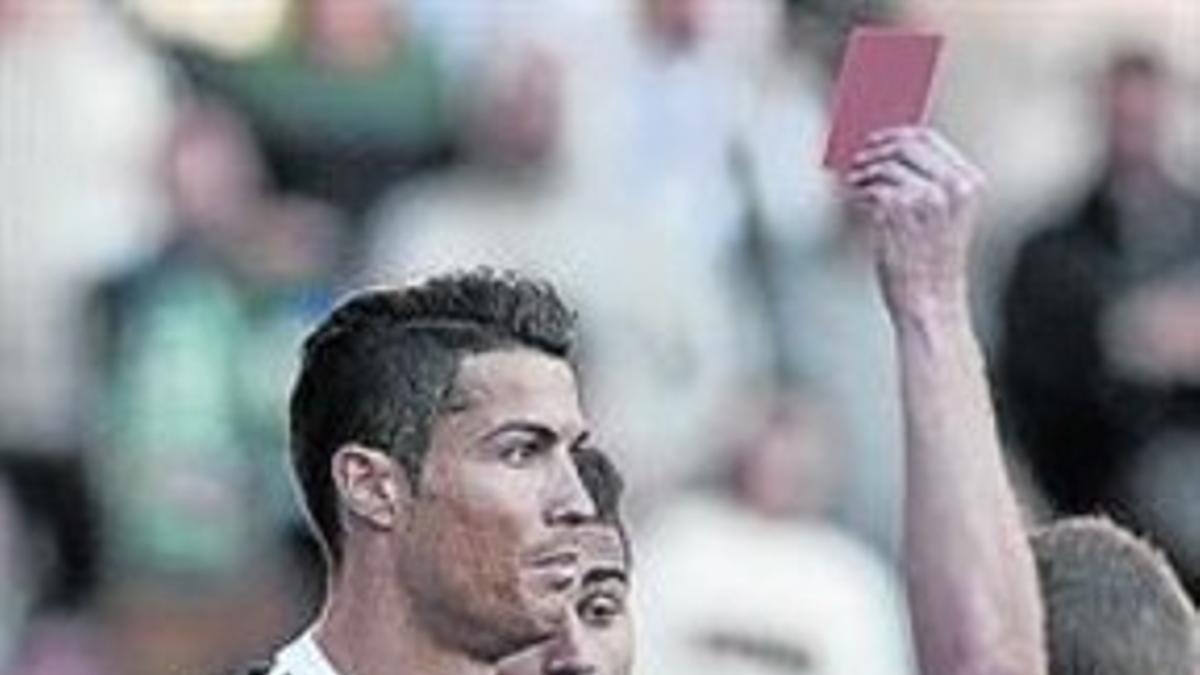 Cristiano recibe la tarjeta roja, en Córdoba.