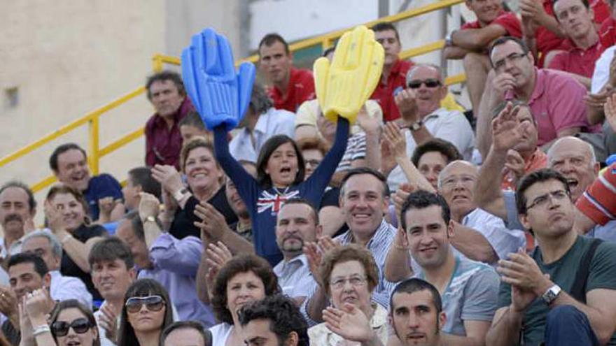 Aficionados del Orihuela durante un partido.