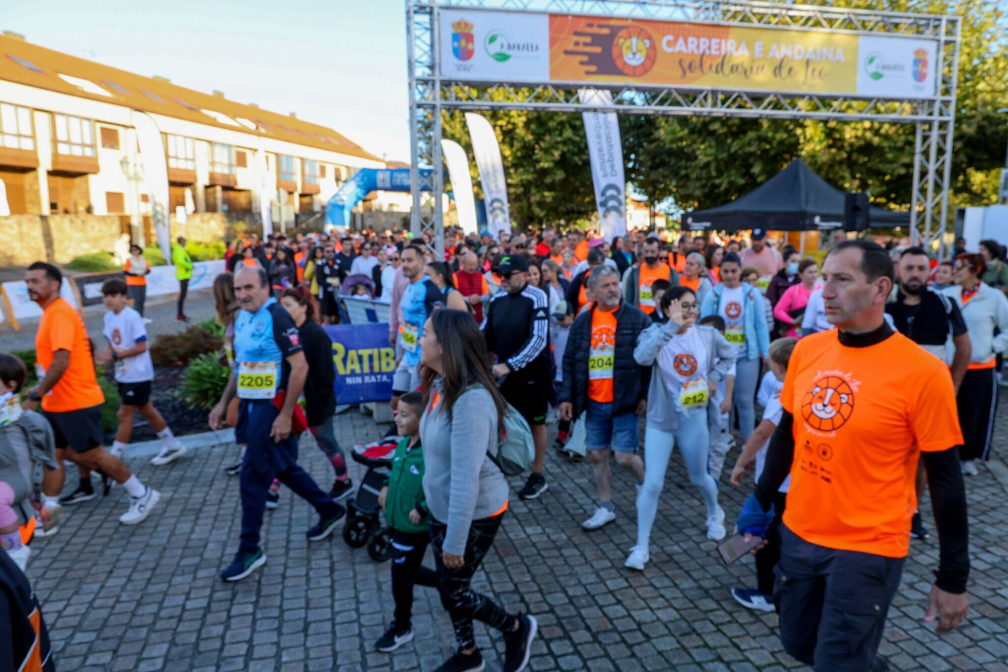 Andaina y carrera solidaria por niños como Leo Diz