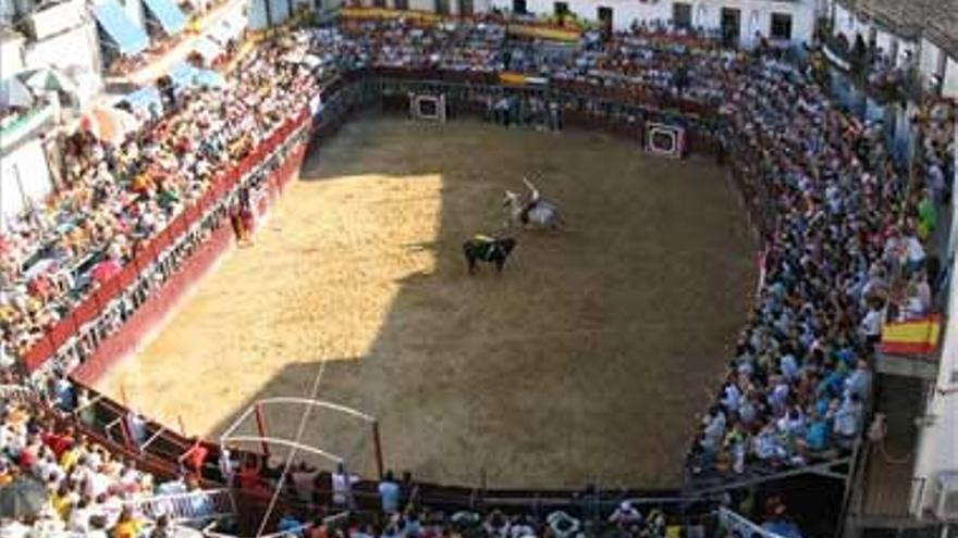 Moraleja estrenará el próximo año una plaza de toros portátil