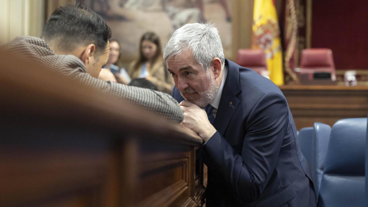 Canarias quiere que los municipios  boicoteen  la venta de casas a extranjeros
