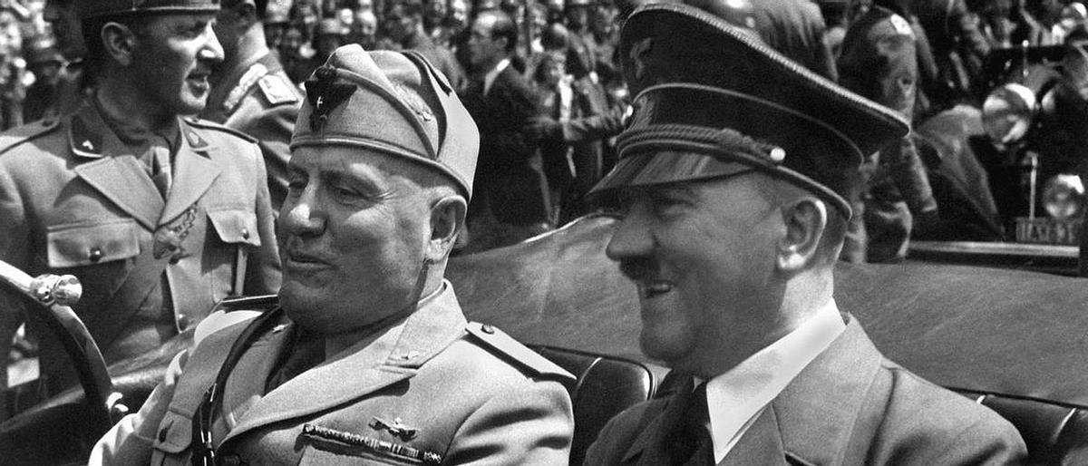 Benito Mussolini y Adolf Hitler, en una inagen de archivo.