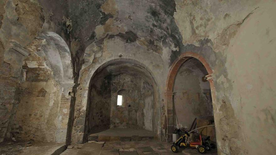 L&#039;església vella de Vila-Robau, una mostra del descuit amb el romànic empordanès