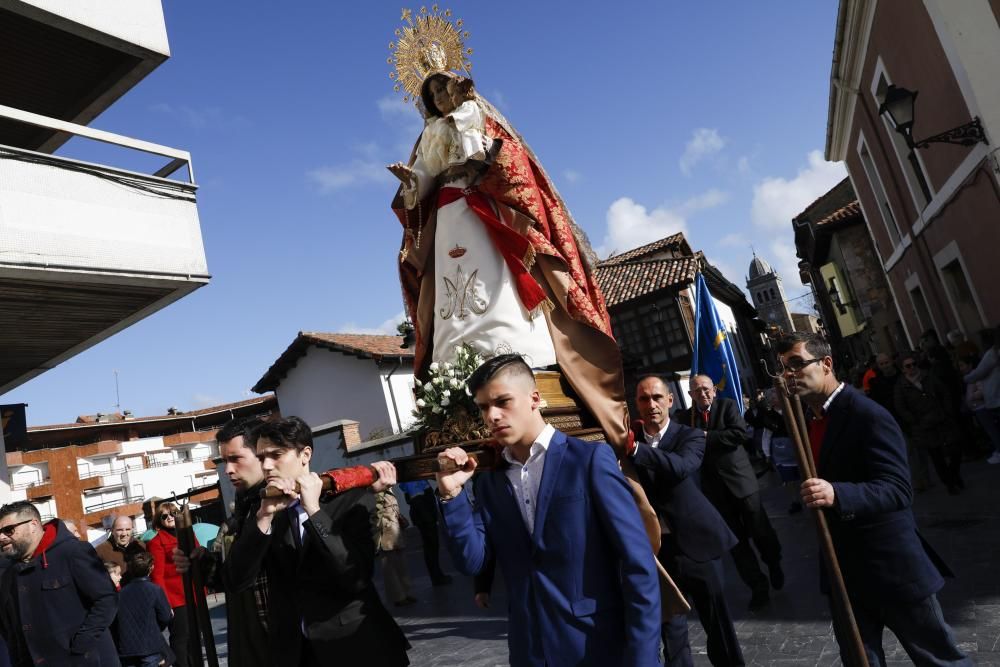 Procesión del socorro en Luanco