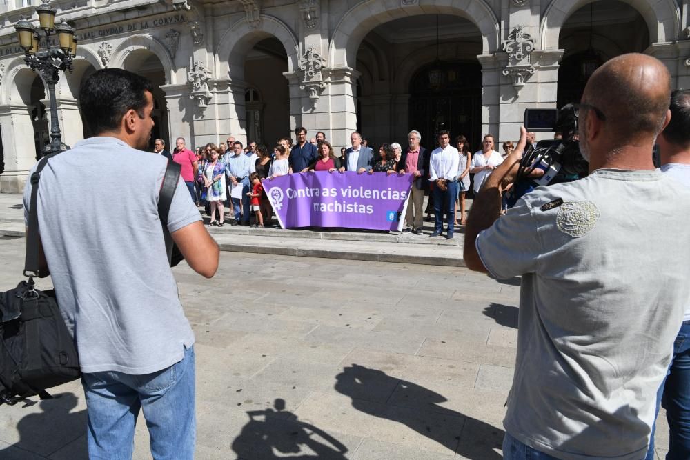 Minuto de silencio por el crimen en calle Gerión