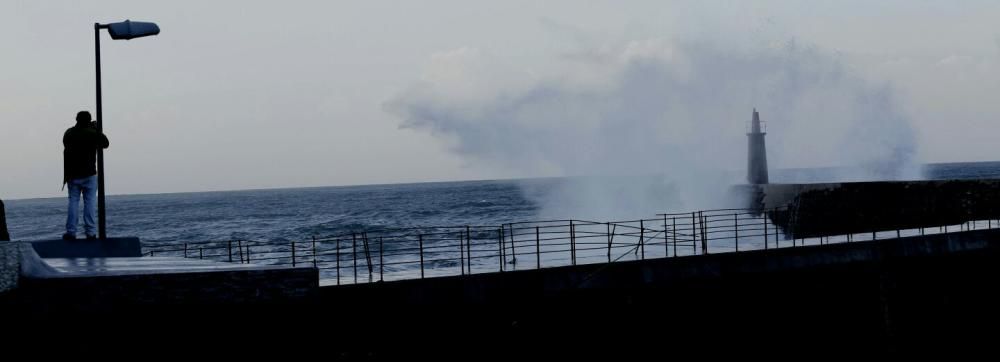 Temporal de viento y oleaje en Asturias