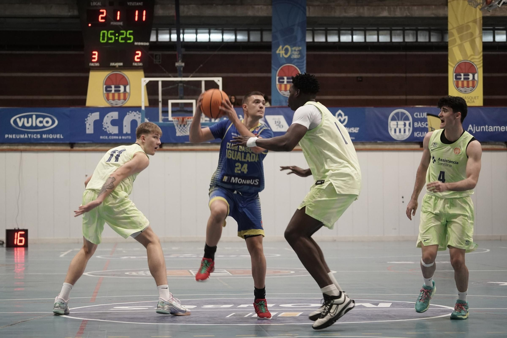 Imatges del Monbus Igualada - Barça B