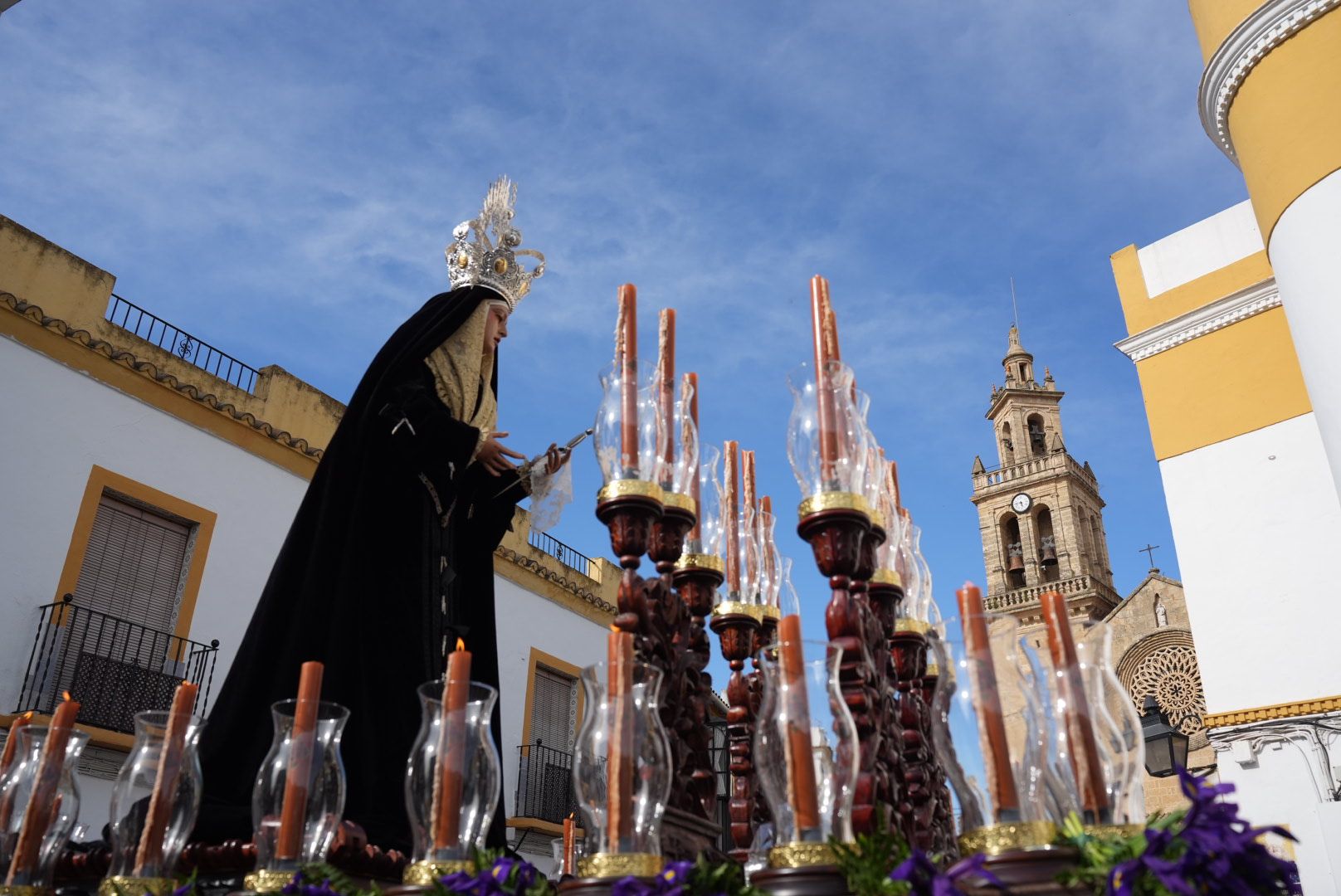 La sobriedad de la Hermandad Universitaria