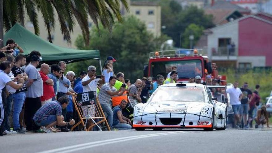 Uno de los coches participantes en la prueba. // Gustavo Santos