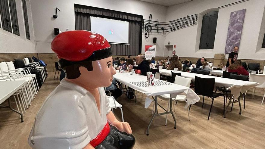 L’experiència de pintar el propi caganer exhaureix totes les places a Sant Salvador de Guardiola