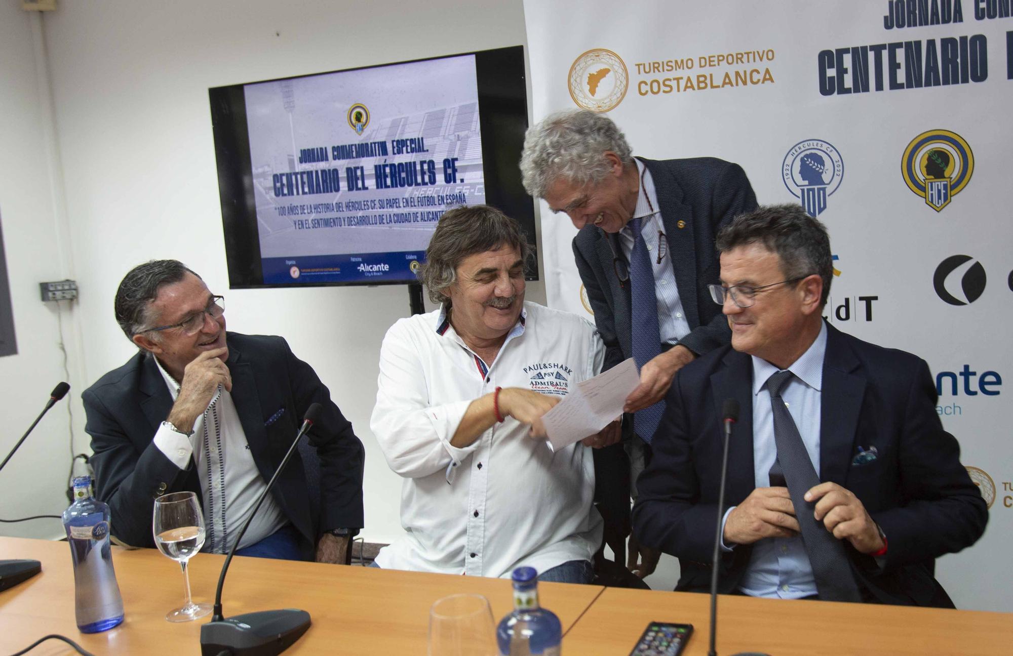 Vicente del Bosque participa en una jornada conmemorativa del Centenario del Hércules