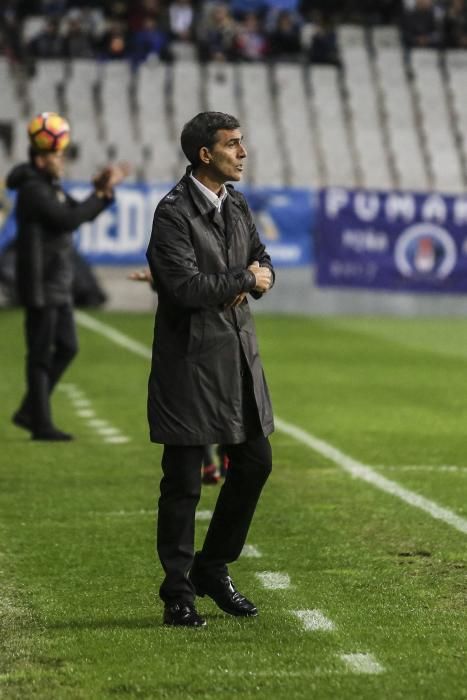 El partido entre el Real Oviedo y el Levante, en imágenes