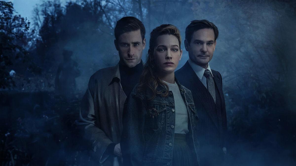 Imagen promocional de la serie La Maldición de Bly Manor en Netflix.