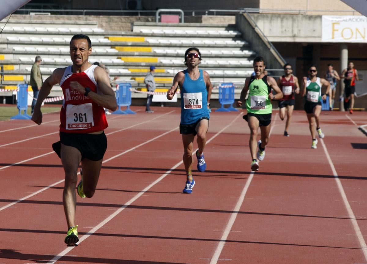 Miguel Espinosa y Marta Polo ganan la carrera popular de Los Califas