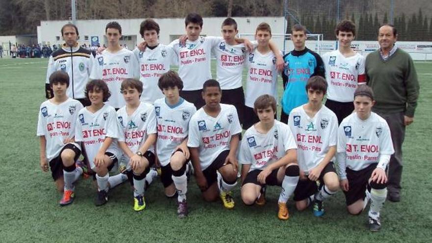 Equipo cadete del Arenas del Sella. | j. m. carbajal