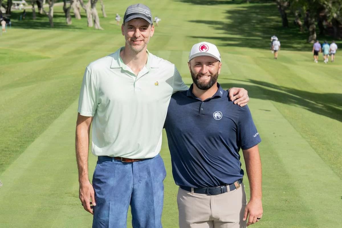 Jon Rahm ya ha tenido la oportunidad de jugar con otras estrellas de la NBA como Pau Gasol, como sucedió en Valderrama