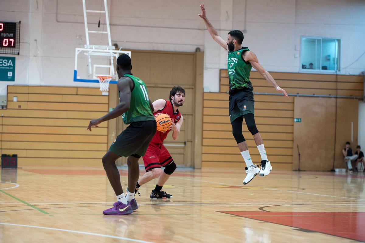 Totes les fotos de la victòria del CB Artés contra el CBU Lloret