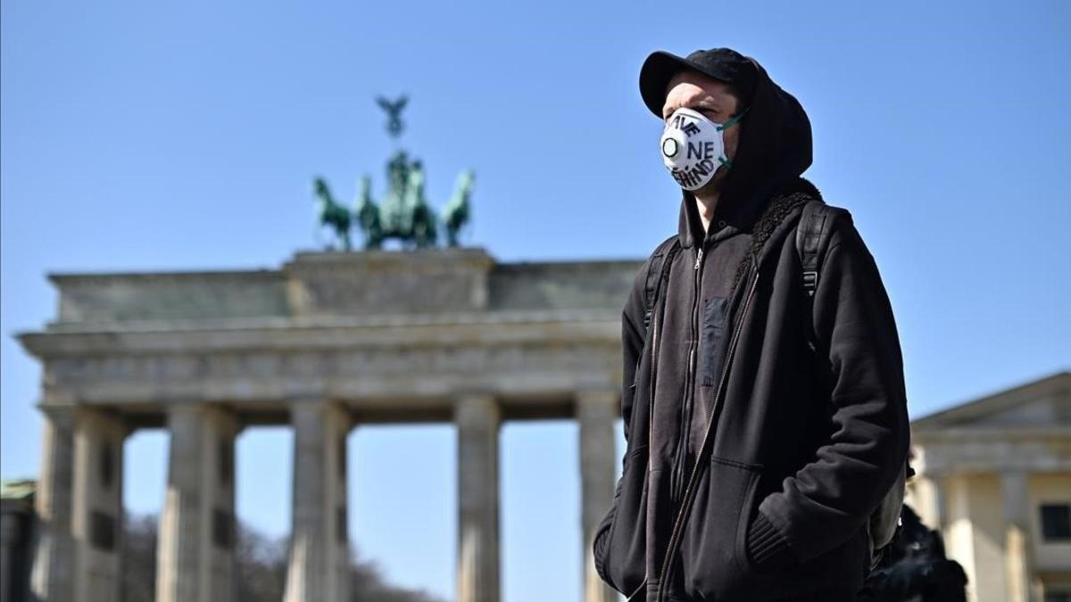 Protesta contra las fronteras externas de la UE en la Puerta de Brandeburgo en Berlín.