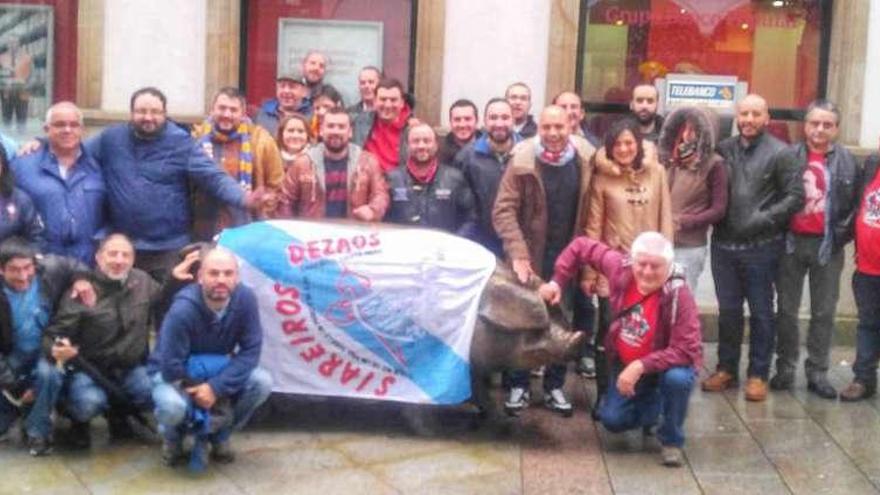 Los Siareiros Dezaos celebran su tercer cocido celeste